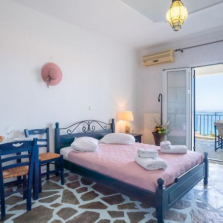 Sirines Aparthotel Vlachata Bagian luar foto