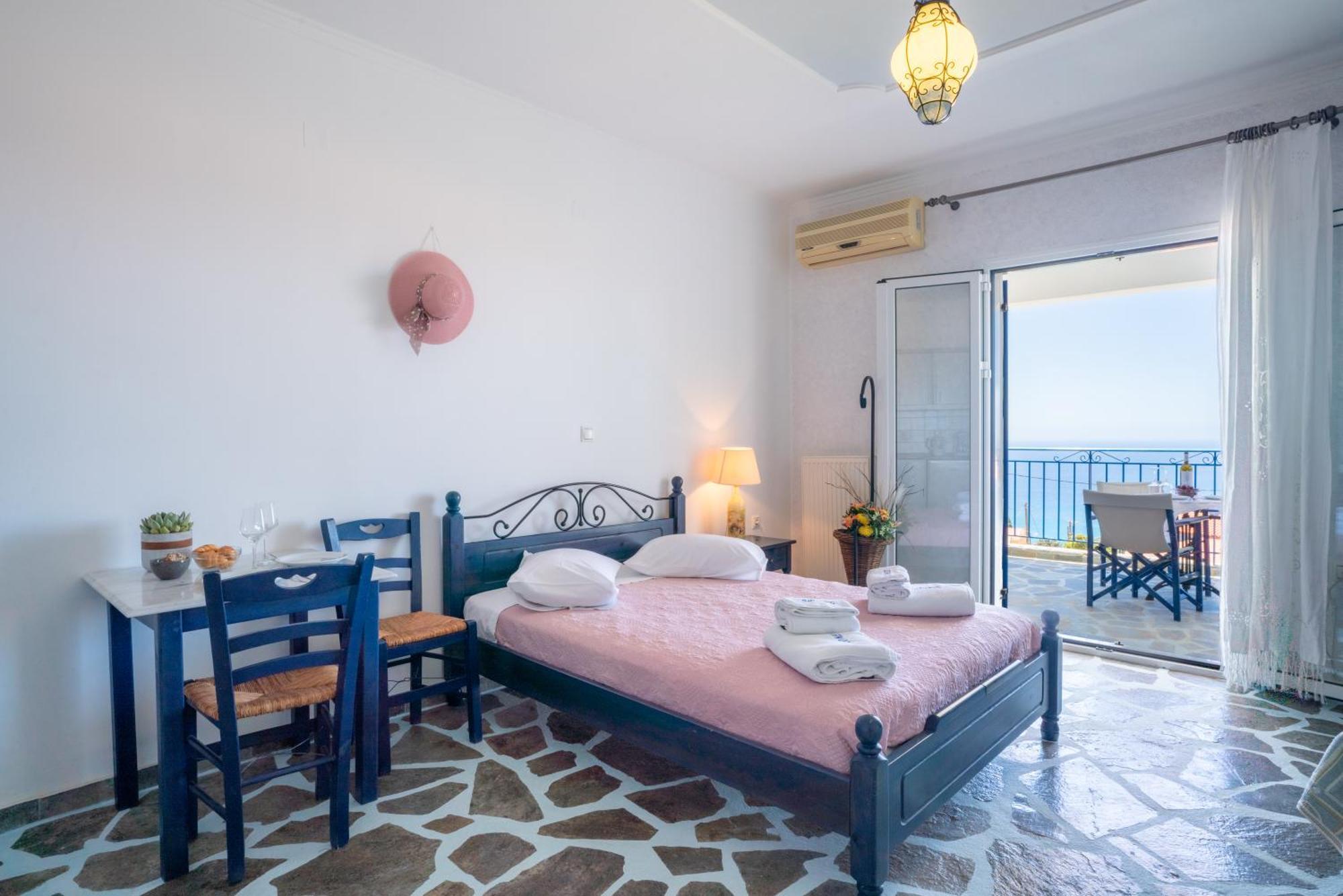 Sirines Aparthotel Vlachata Bagian luar foto