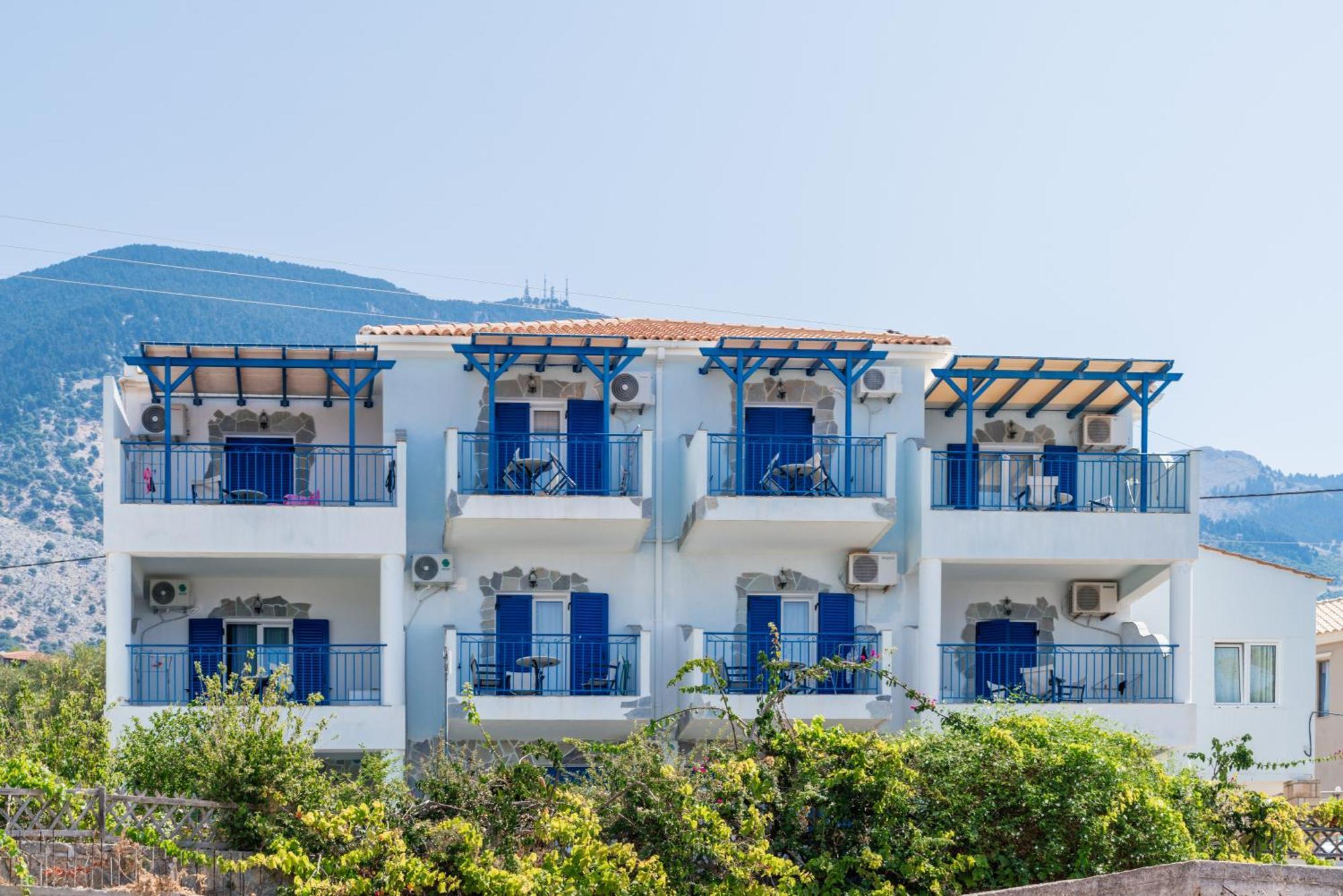 Sirines Aparthotel Vlachata Bagian luar foto