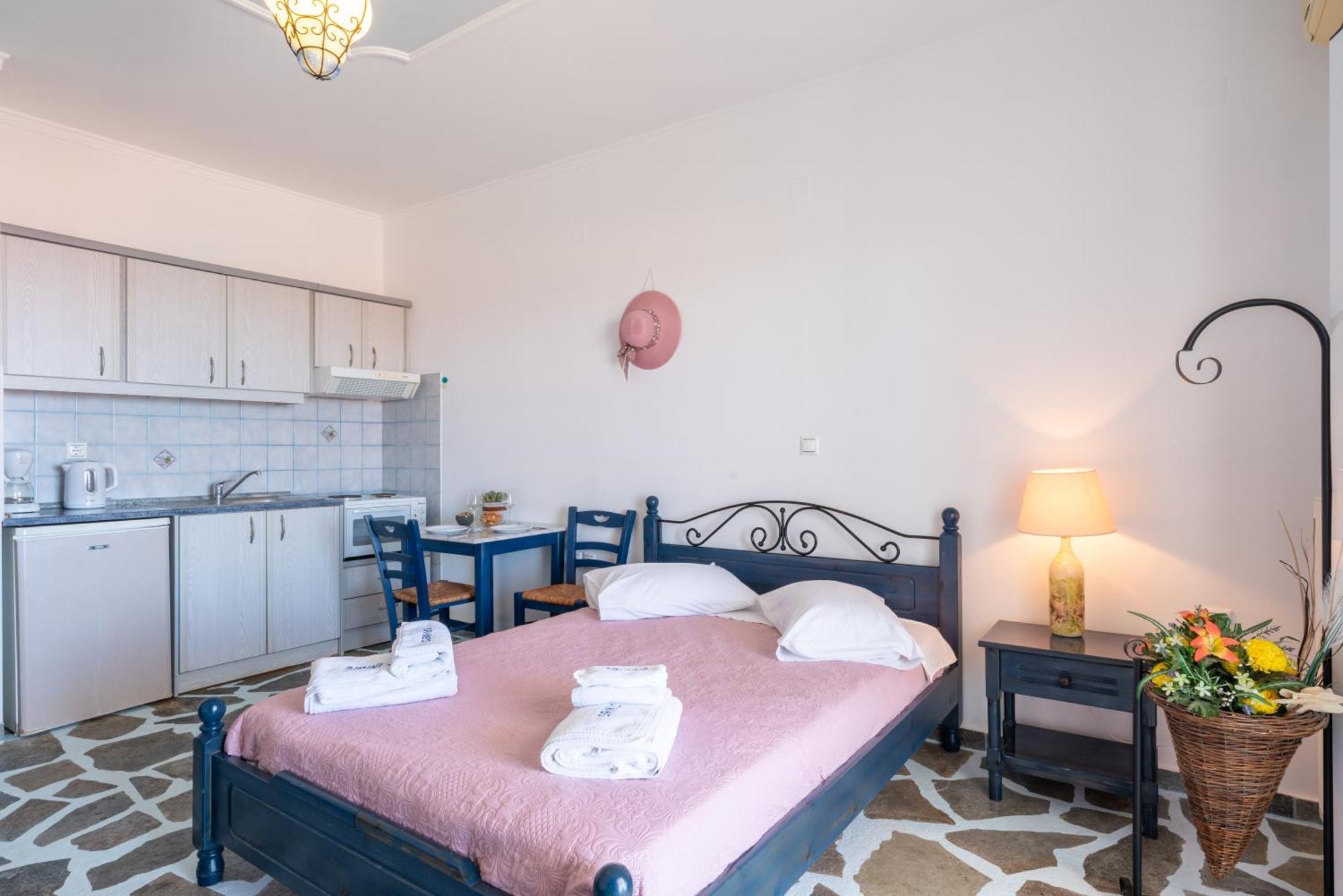 Sirines Aparthotel Vlachata Bagian luar foto